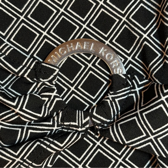 Michael Kors Faux Wrap V-Neck Woman’s Blouse Sz Small - Picture 4 of 11